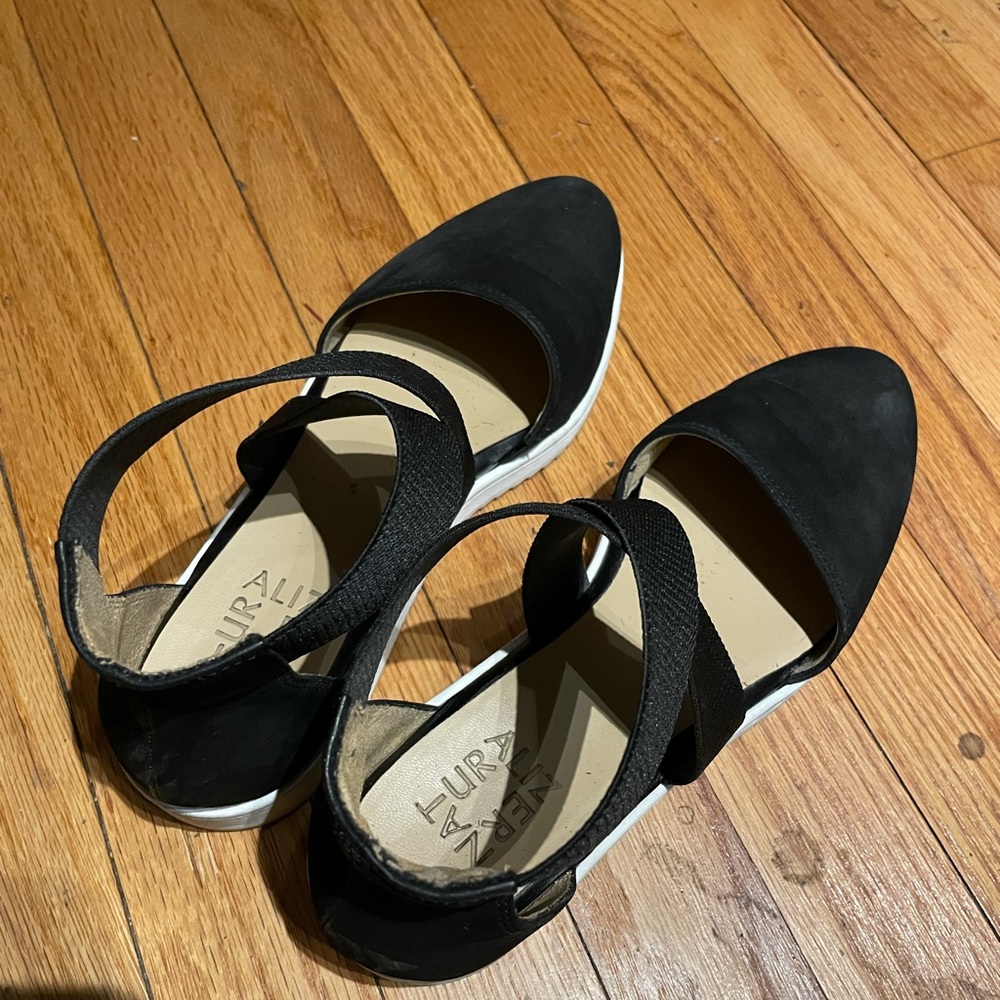 Naturalizer Raleigh Leather Crisscross Straps Pointy D’orsay Flats minimalist 8